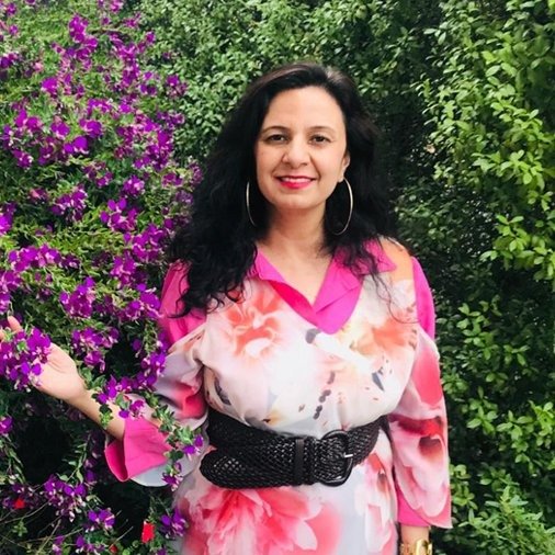 Divya Jaggi sharing a heartfelt testimonial for Ritu Singal's inspirational book